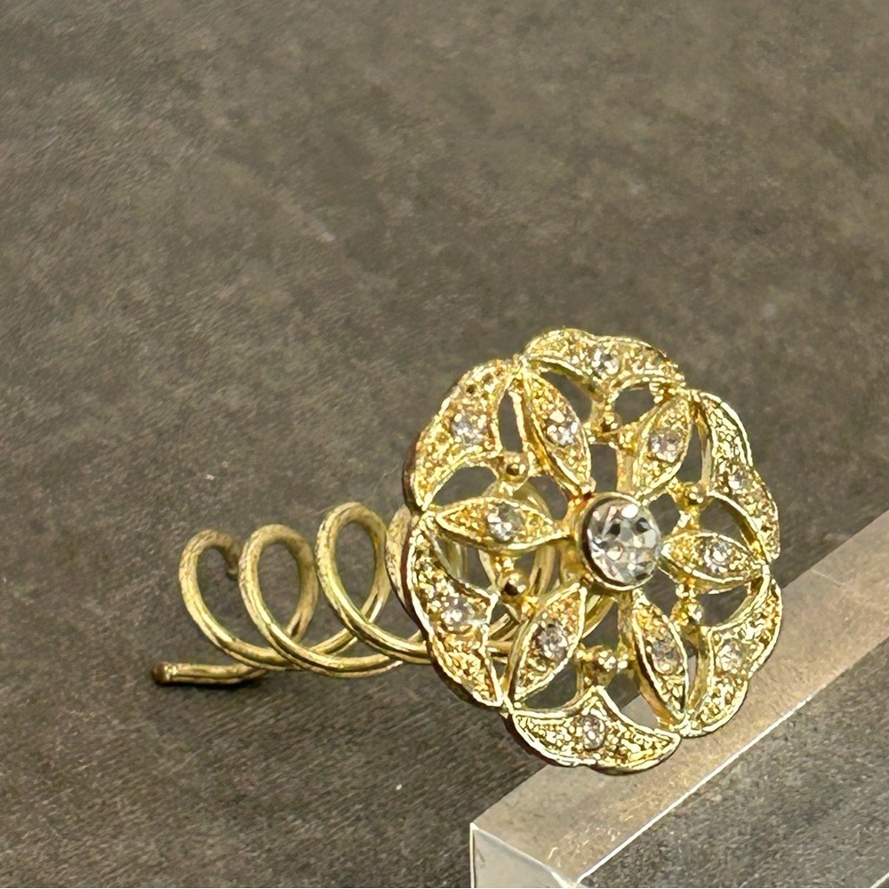 Gold tone round crystal rhinestone hair accessory